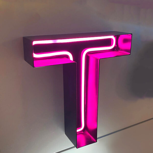 lettres baignoires néon fluo